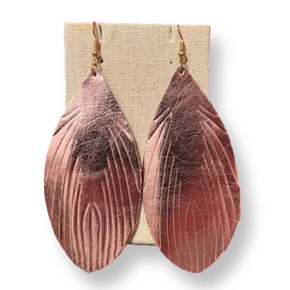 🤯5/$20🤯 Large Rose Gold Leather Leaf Earrings - Picture 1 of 1